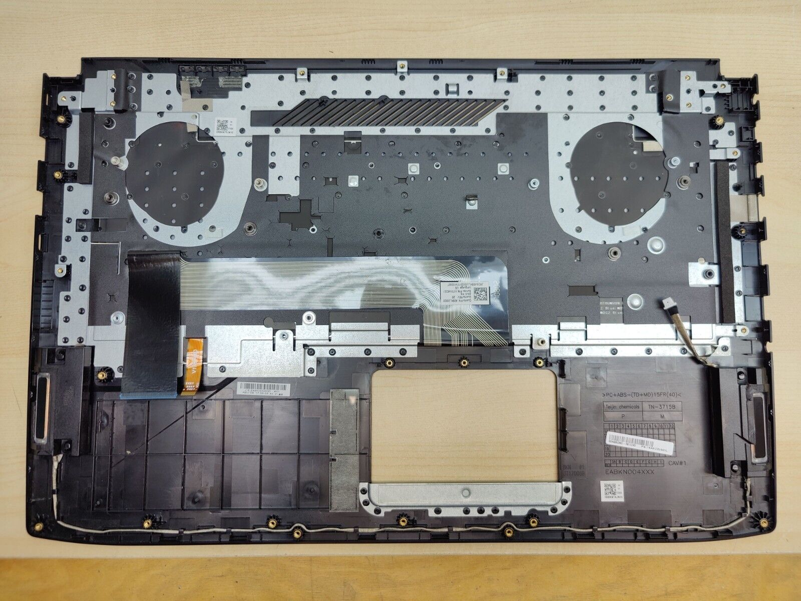 Asus ROG 703VD Palmrest