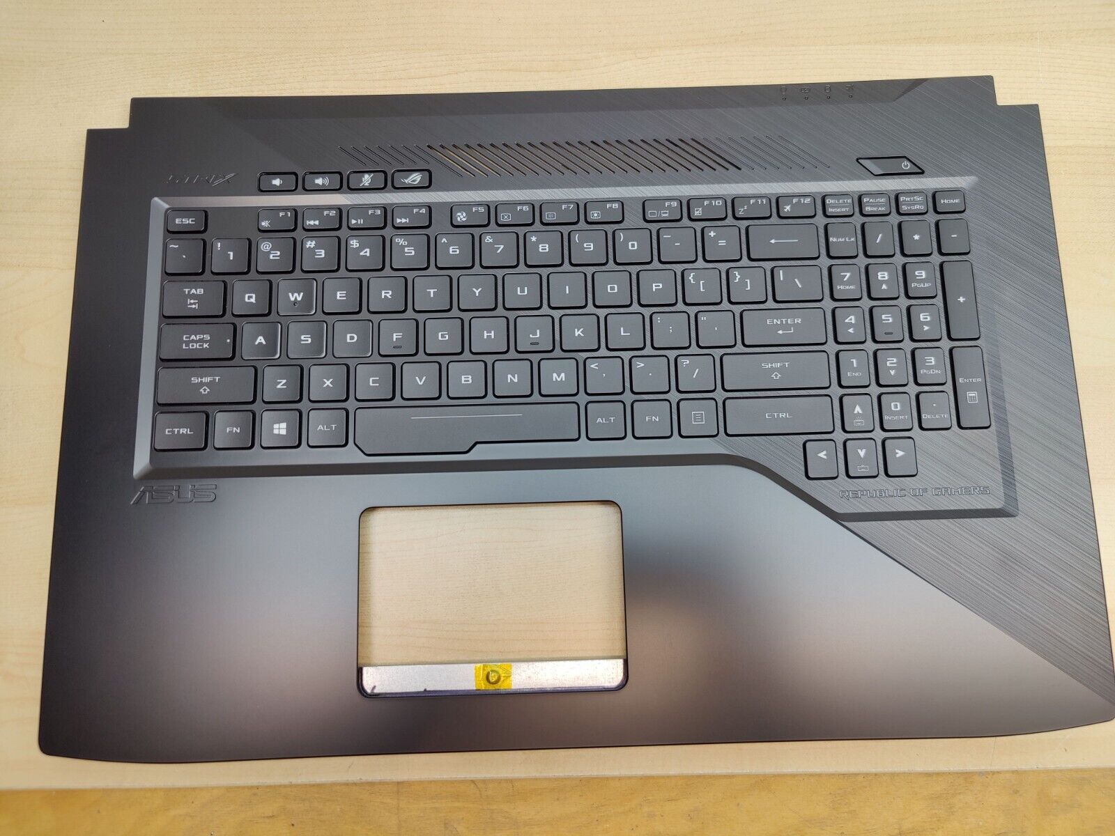 Asus ROG 703VD Palmrest