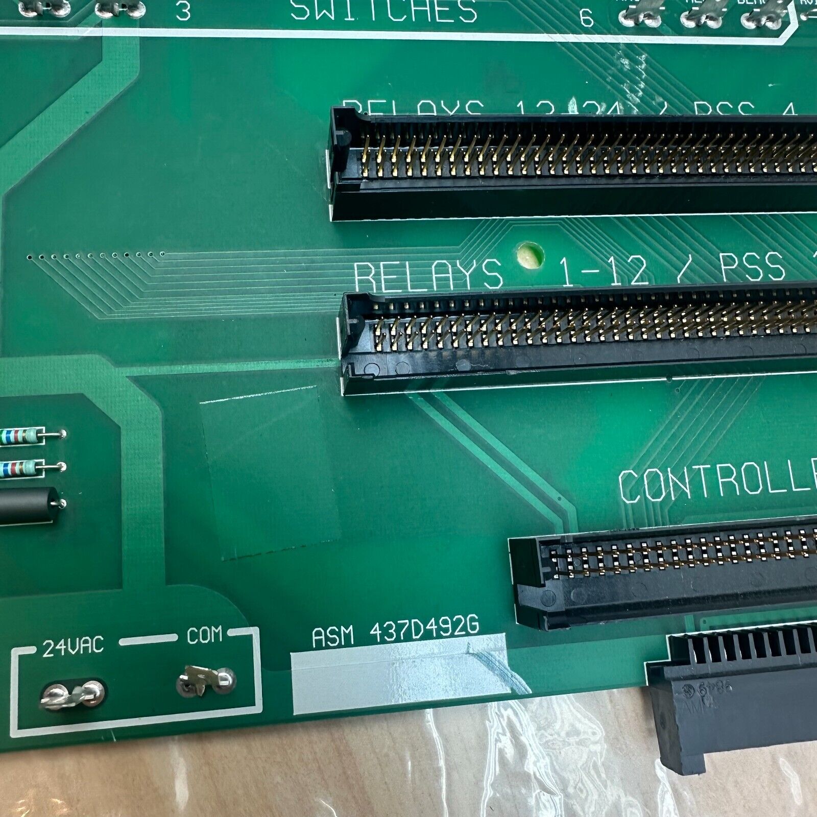 GE 437D491 Rev. F Lighting Control Panel Mother Board