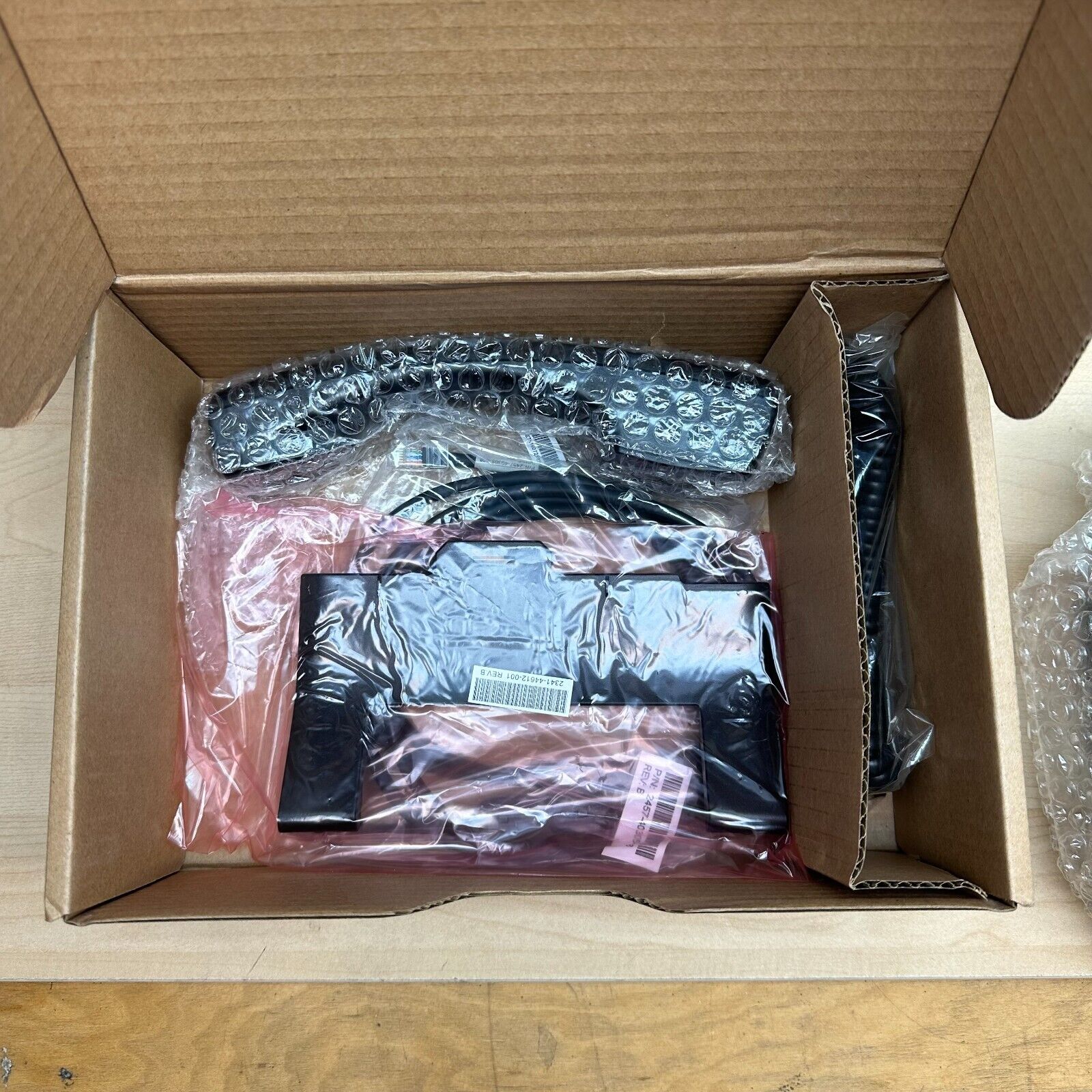 Polycom VVX 600 Skype PoE Office Desktop IP Phone 2200-44600-019 (New In Box)