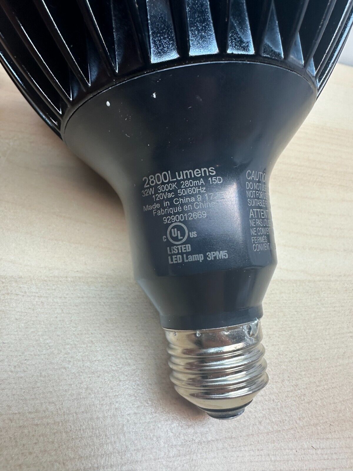 Philips PAR38 LED 32W 2800 Lumens E26 Medium Base Indoor SPOT (Black)