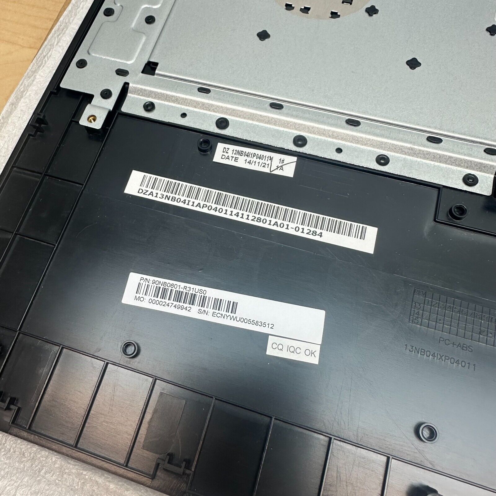 Asus X751M X751MA X751MD X751MJ PALMREST With Keyboard US English Layout