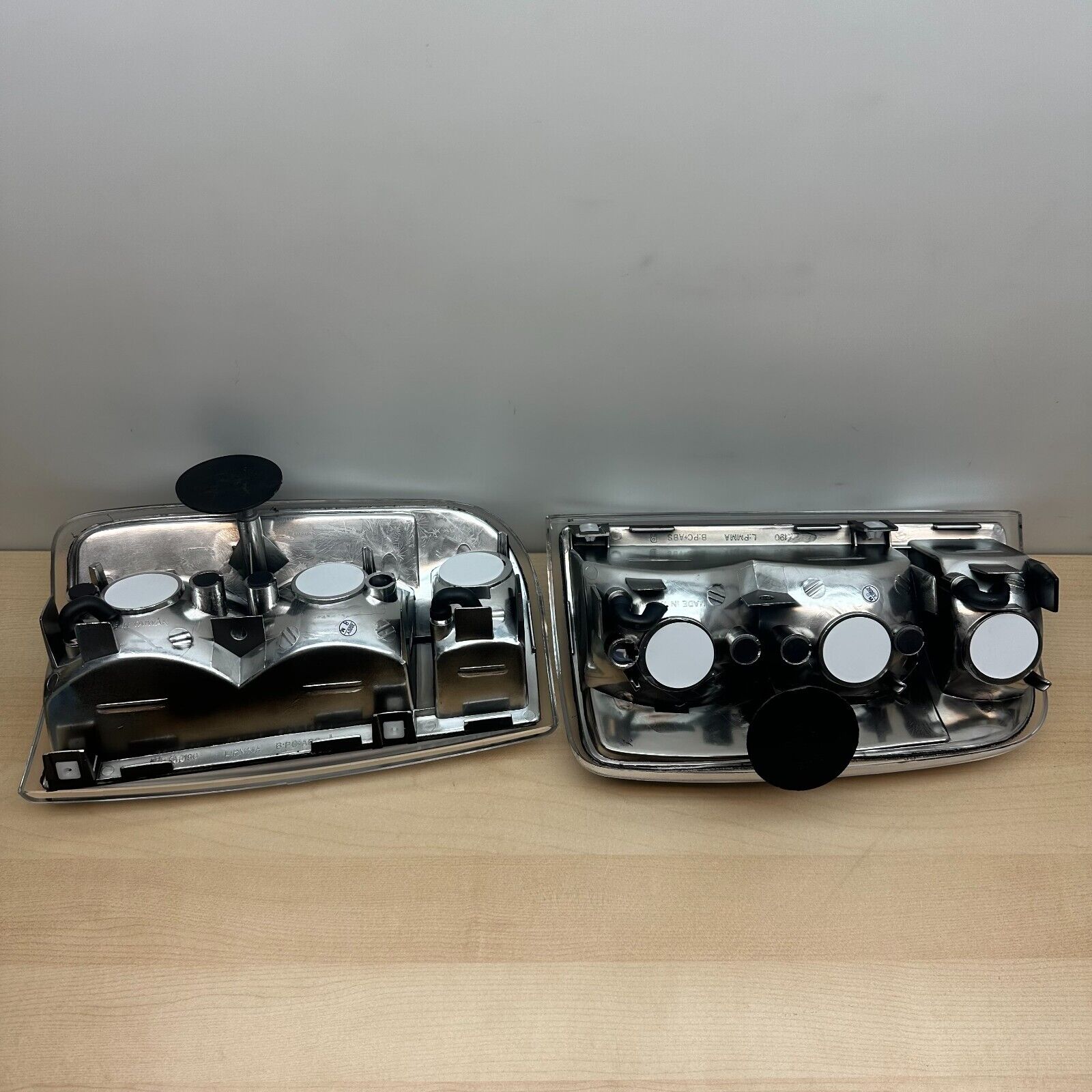 Spyder ALT-JH-CB95-BK - Black/Red Euro Tail Lights