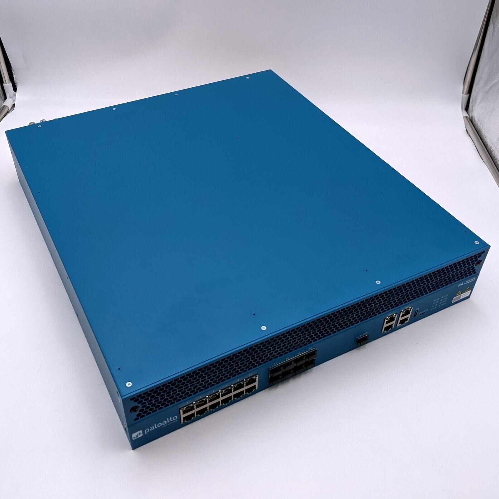 Palo Alto PA-3220 Network Enterprise Firewall With 240Gb SSD
