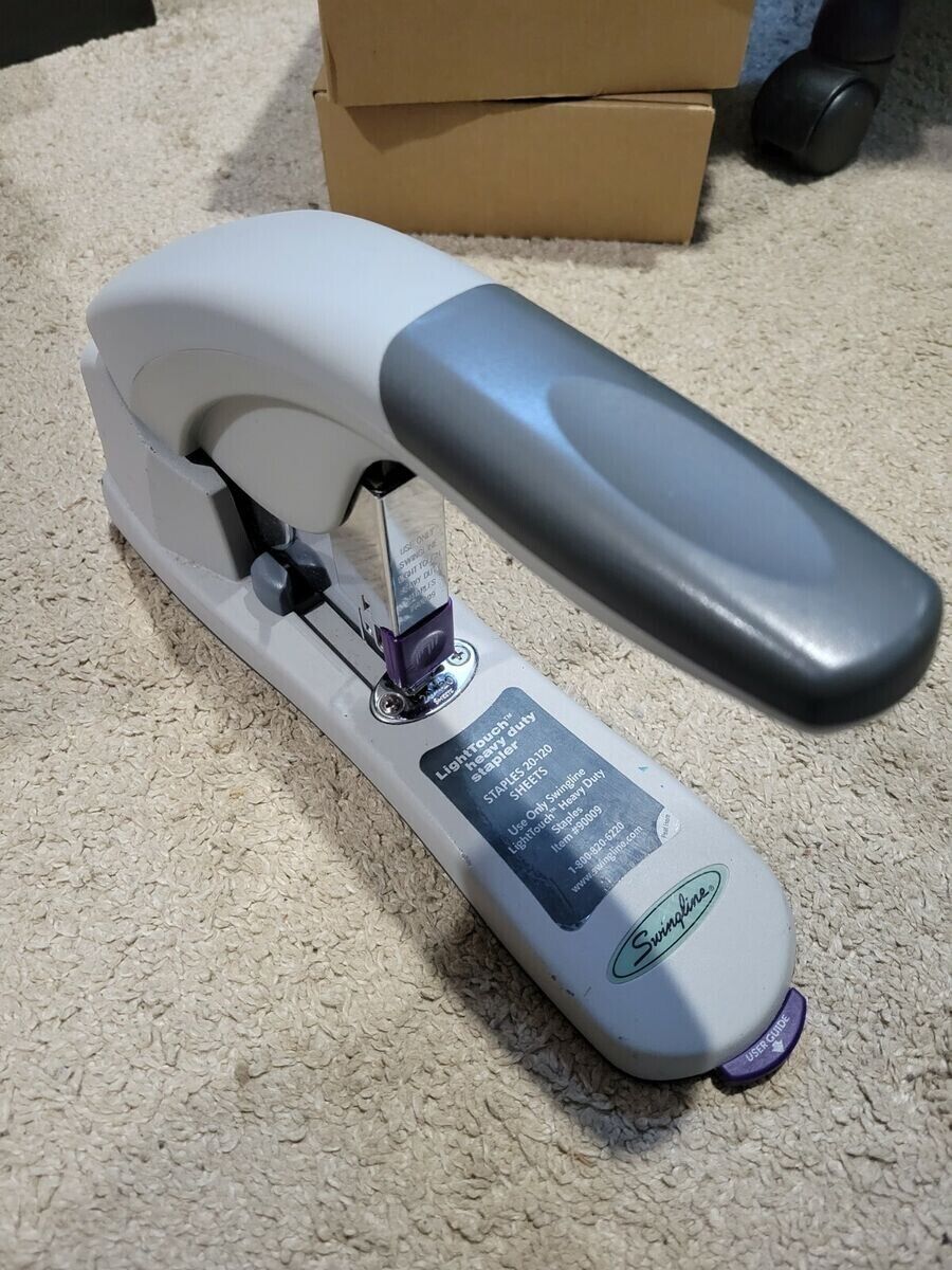 Swingline 90009 Light Touch Heavy Duty Stapler With Staples 20-120 Pages Exc