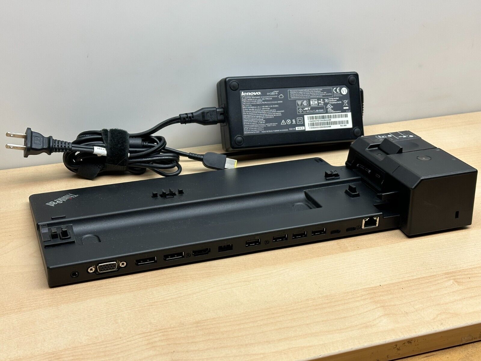 Lenovo 40AJ Docking Station T580 T480 T480s T490s w/ Genuine 170w AC Adapter