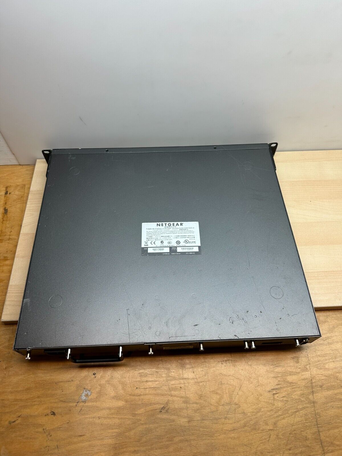 NETGEAR GSM7352S V2H1 ProSAFE 48+4 Gigabit Ethernet L3 Managed Stackable Switch