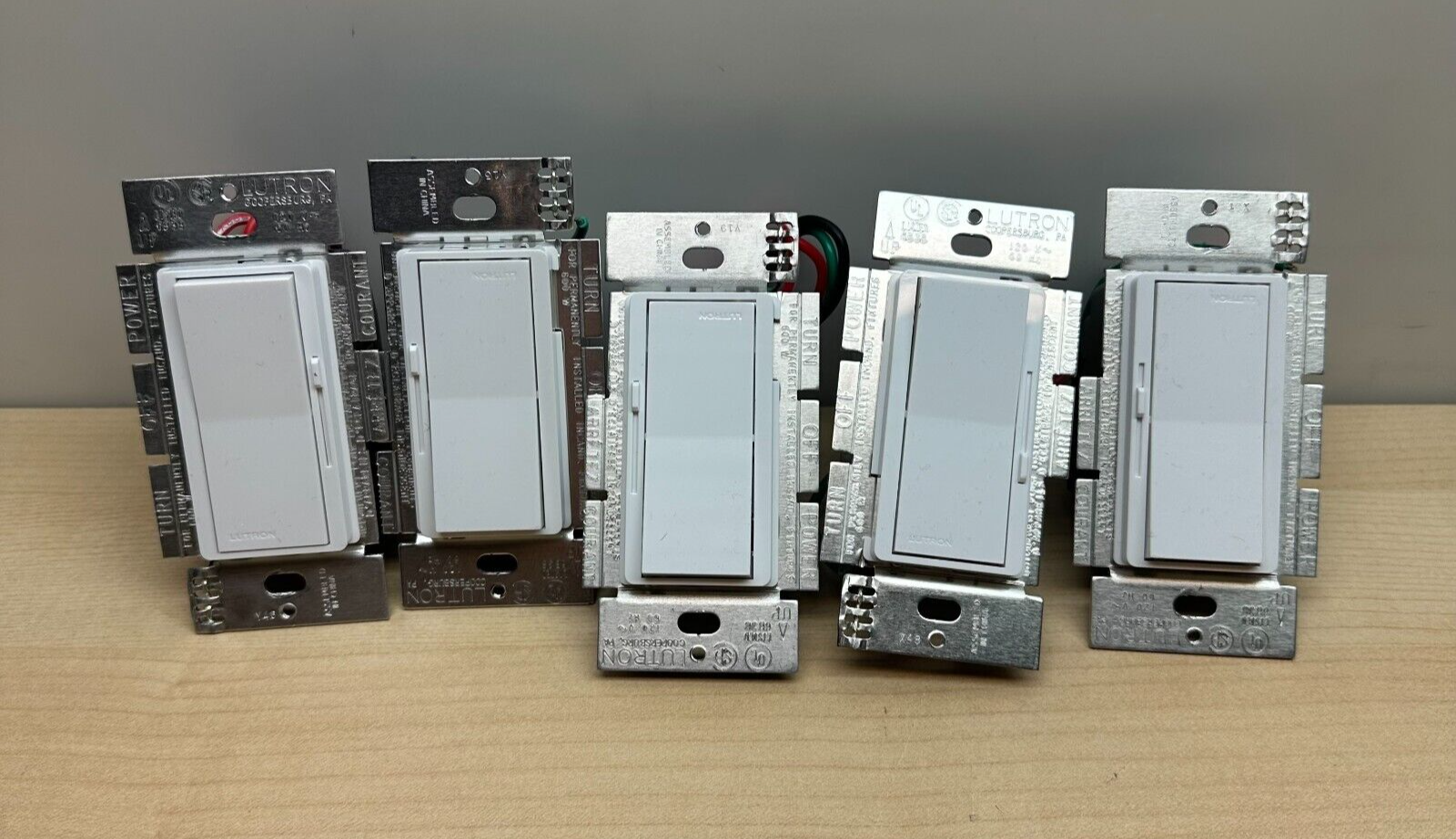Lot Of 5x Lutron DV-603PG-WH Diva 600-watt 3-Way Eco-Dim Dimmer, White