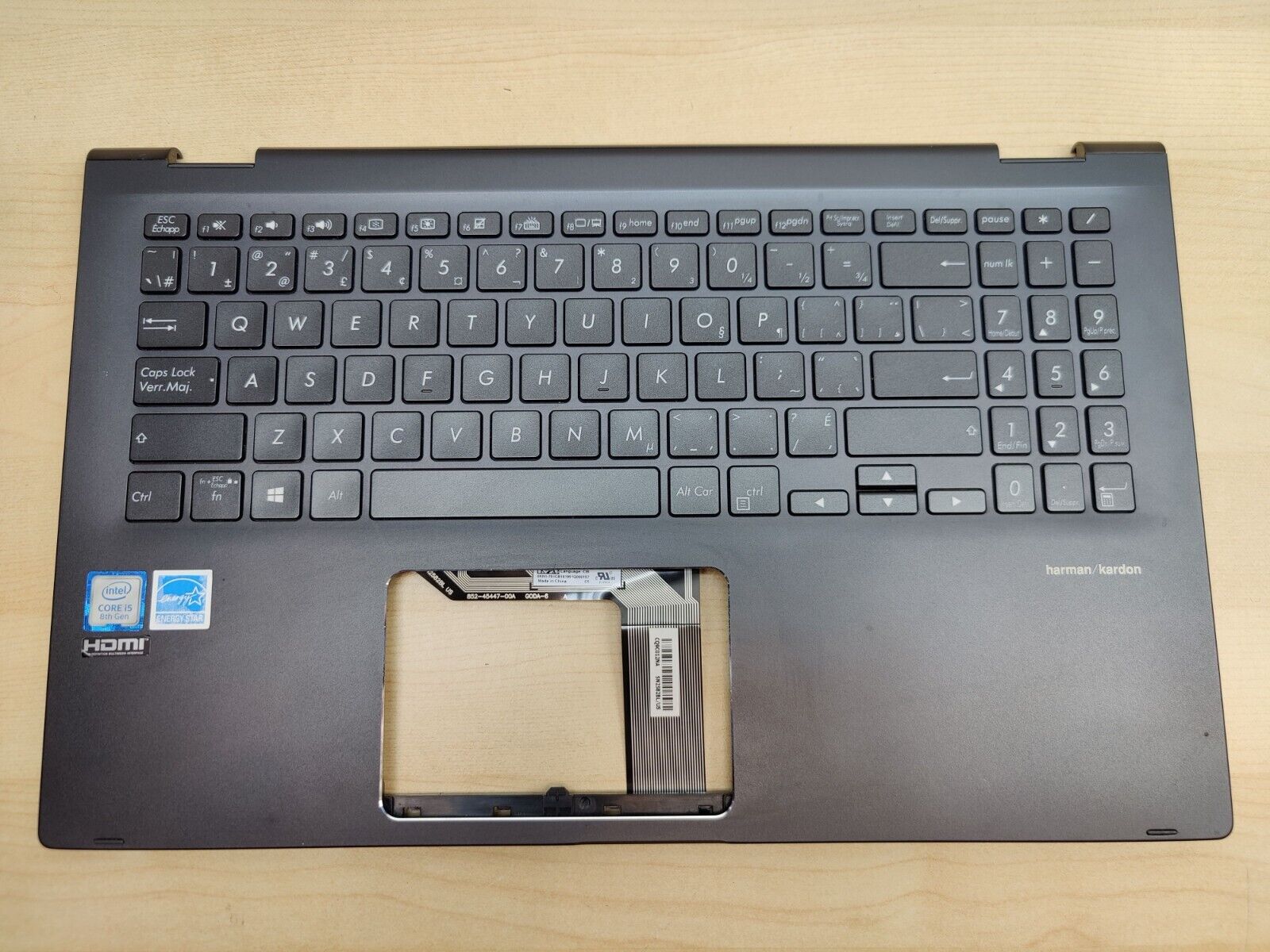 Asus UX562 Palmrest