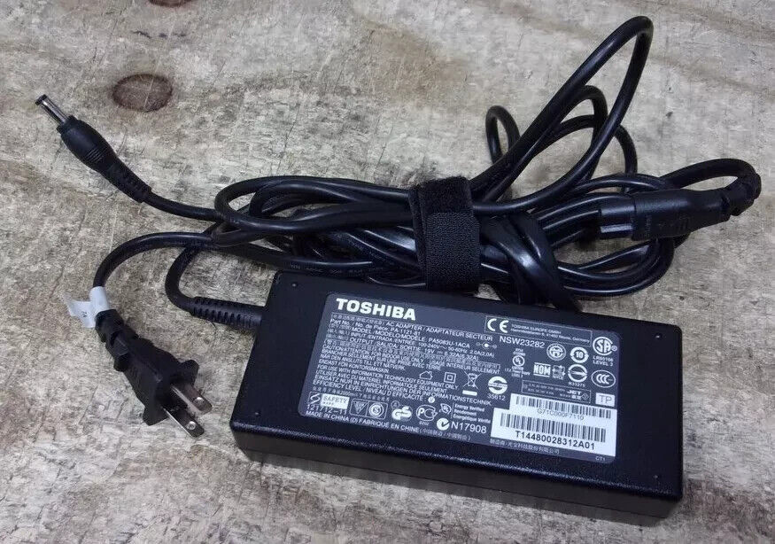 Toshiba PA-1121-81 PA5083U-1ACA Laptop AC Adapter 19V 6.32A 120W Barrel Plug